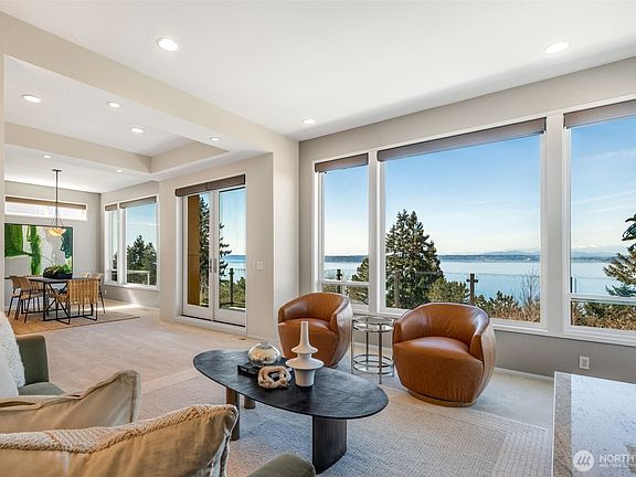 4th image of 4017 56th Avenue SW