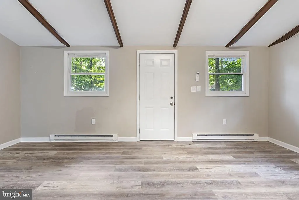 2 bed, 1.0 bath, 640 sqft, $1,800 — Photo 4