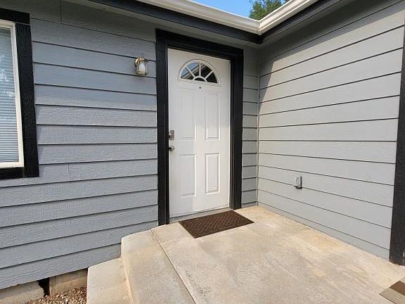 3rd image of 436 S Maple Grove Rd