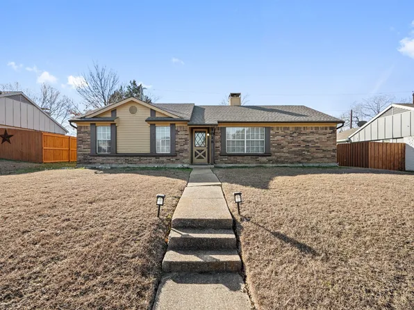 1018 High Country Dr, Garland, TX 75041