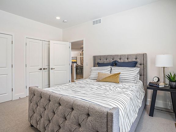 5th image of 6164 Fennview Dr