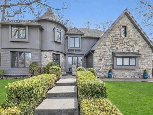 12316 Catalina St, Leawood, KS 66209