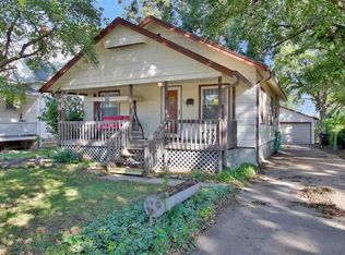 126 E 10th St, Newton, KS 67114