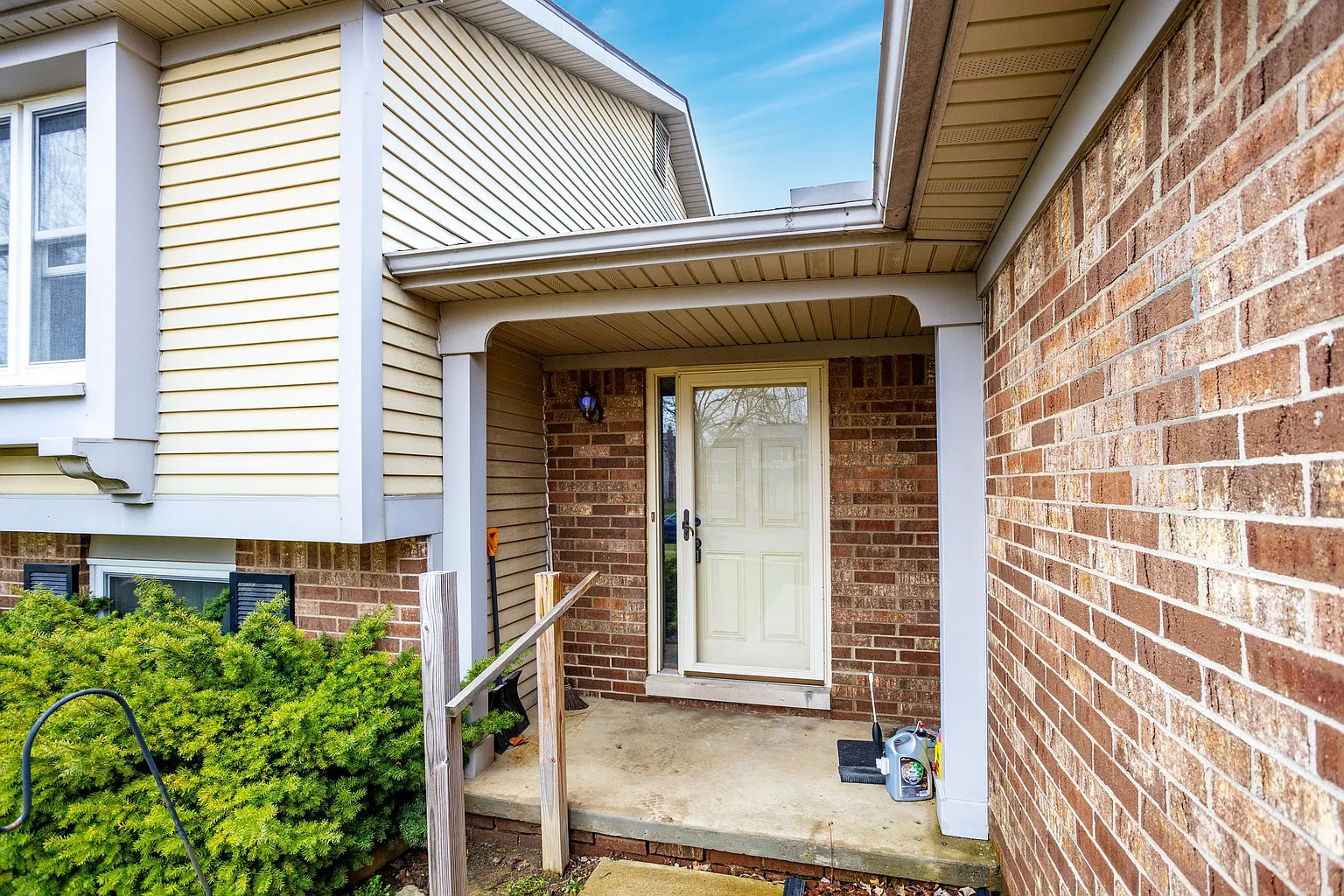 5781 New Meadow Dr photo 1