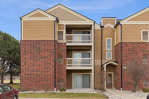 208 Glengarry Dr #302 Photo 1
