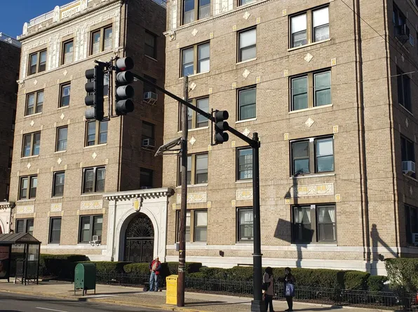 2787 John F Kennedy Boulevard image 1 of 9