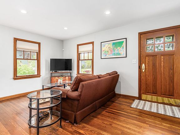 2nd image of 230 E Royal Forest Blvd