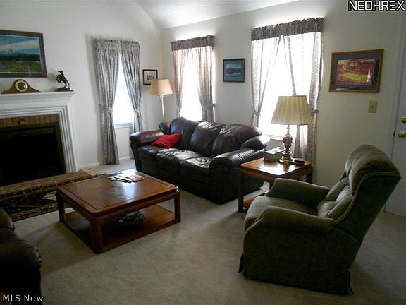 4th image of 11 Hudson Common Dr