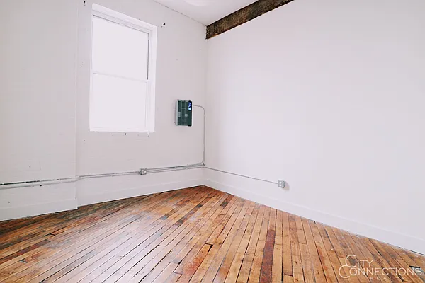 Rented by City Connections Realty | media 24