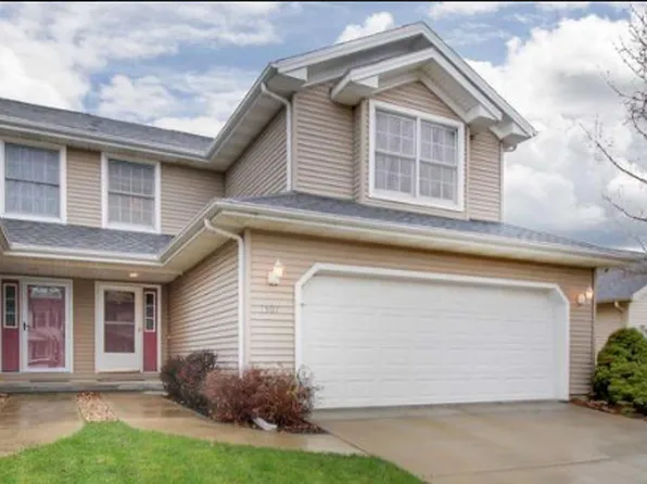 1307 Beacon Hill Ct, Normal, IL 61761
