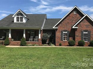 1082 Midway Rd, Statesville, NC 28625