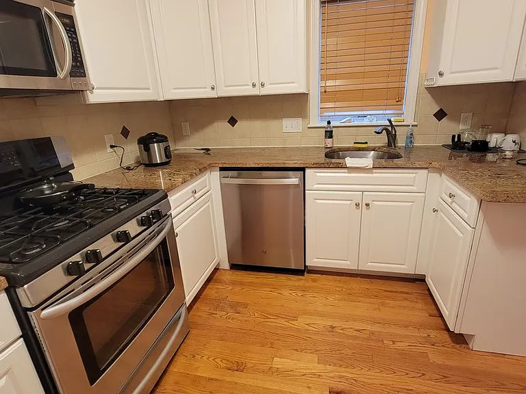 9 Elmore St #1 — Photo 4