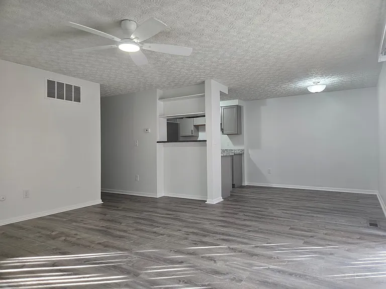 2490 Burgandy Ln — Photo 1