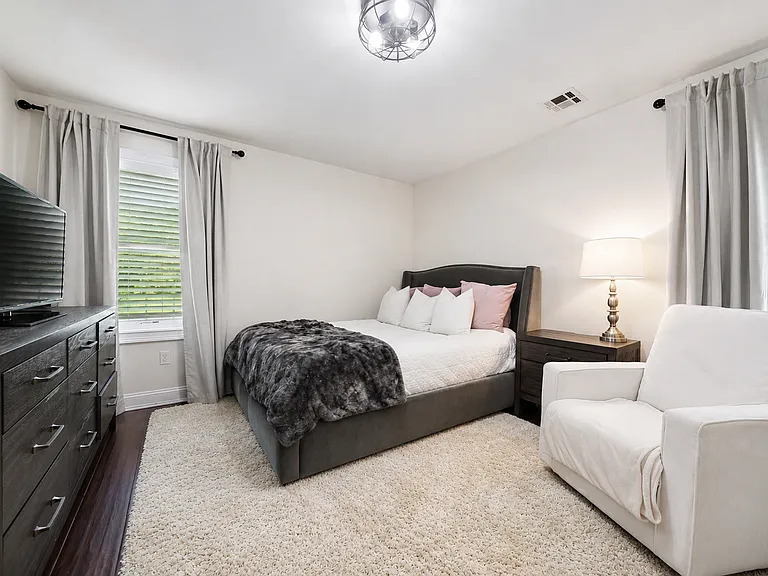1233 Poplar Ave — Photo 25