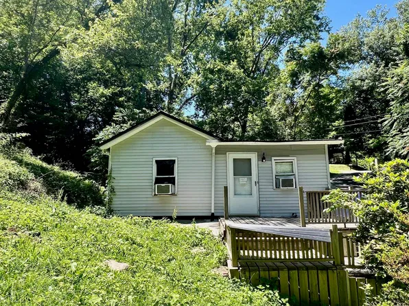 3120 Powell St, Ashland, KY 41101