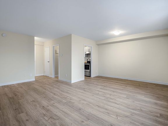 5th image of 8325 Riverside Dr E