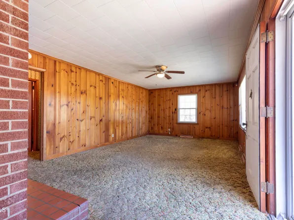 891 Pearleman Teague Rd, Siler City, NC 27344