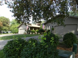 10490 Colorado Cir, Bloomington, MN 55438