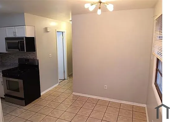 1436 Calvin Ave SE — Photo 8