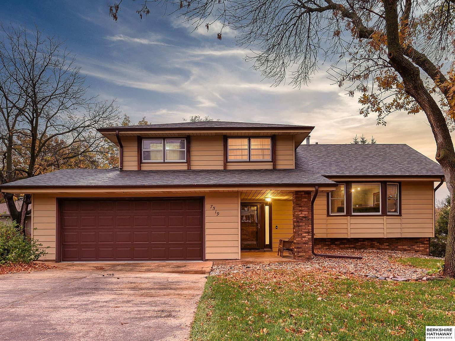 momomoです 7519 S 46th Ave, Bellevue, NE 68157 | Zillow