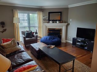 1019 Bluestem Ln, Ann Arbor, MI 48103