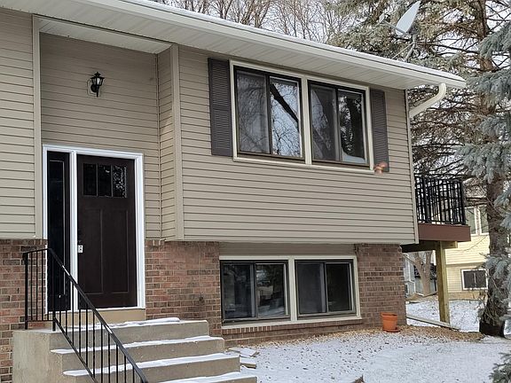 3rd image of 5939 Fernwood St