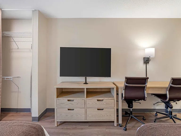 Studio Suite - 2 Queen Beds