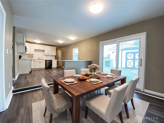 3rd image of 703 Cliffside Dr