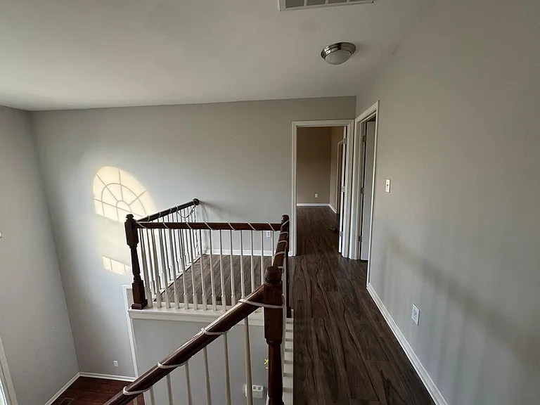 10916 Collington Dr — Photo 14