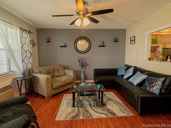 2nd image of 58 Islewood Ct #58-C