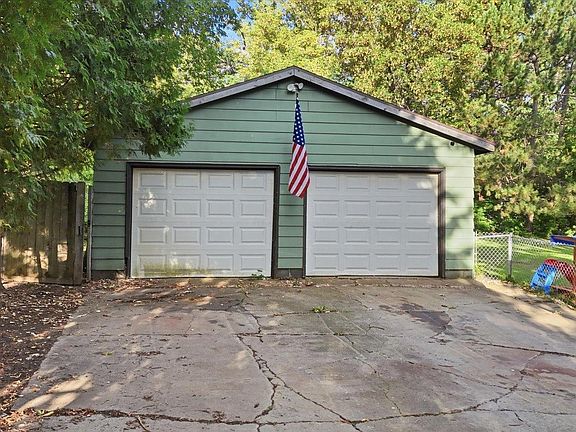 2nd image of 309 SW 10th Ave