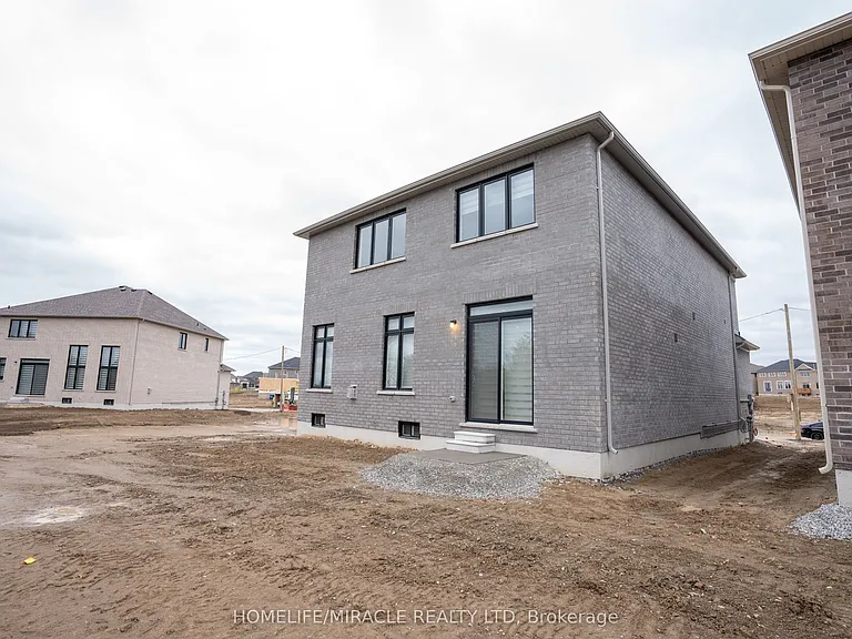 93 Bluebird Blvd — Photo 50