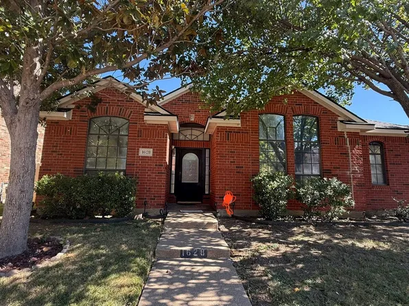 1628 Summers Dr, Cedar Hill, TX 75104