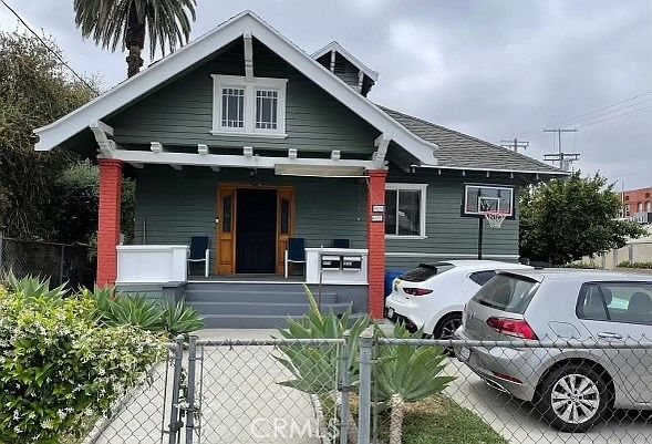1st image of 4636 Russell Ave