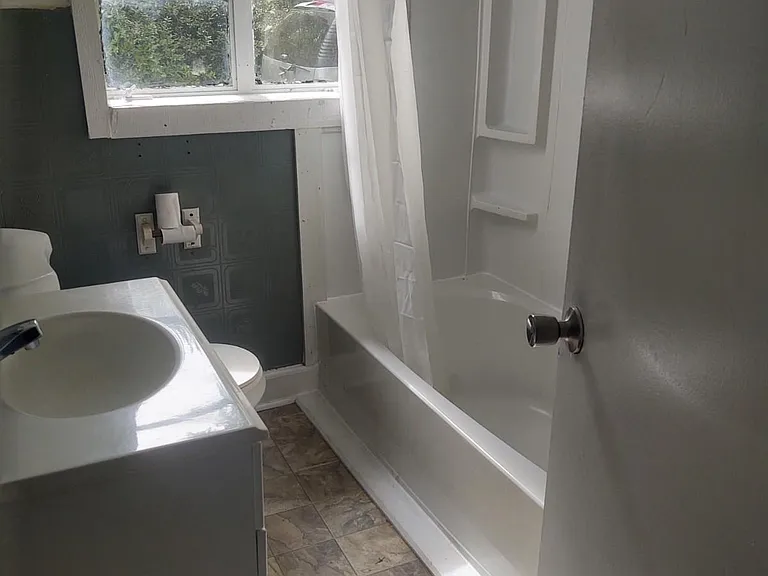 8740 Salem Rd — Photo 6