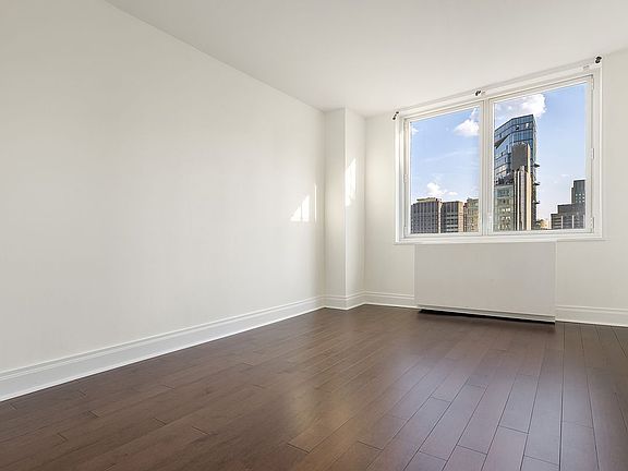 5th image of 212 E 47th St APT 33G