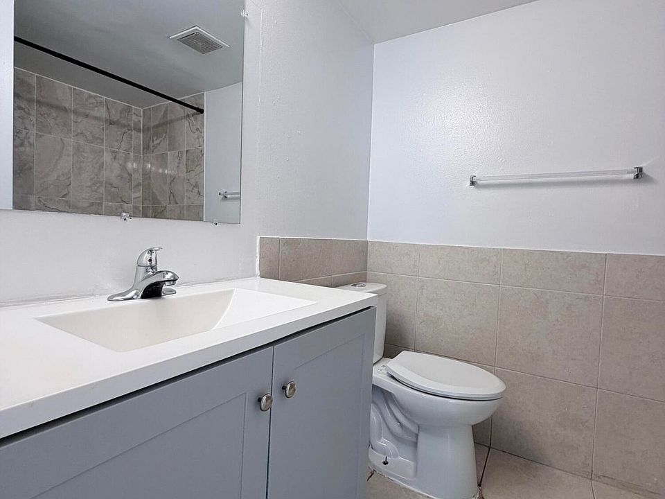 2nd image of 8501 W Sample Rd #E-2