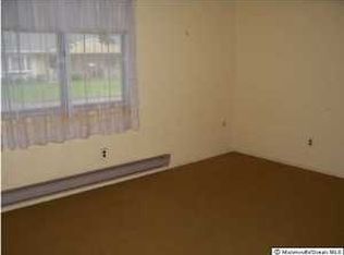 5 Kansas St, Whiting, NJ 08759