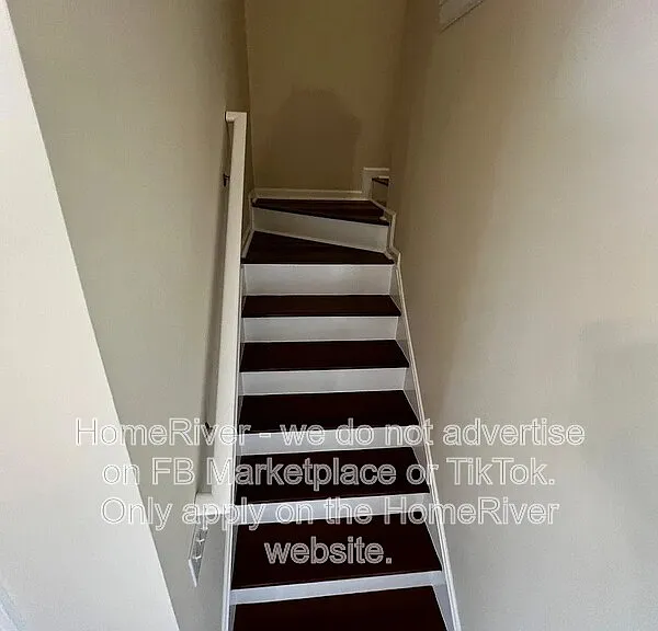 2360 Wellington Cir — Photo 6