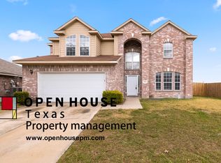 8608 Arcadia Park Dr, Fort Worth, TX 76244