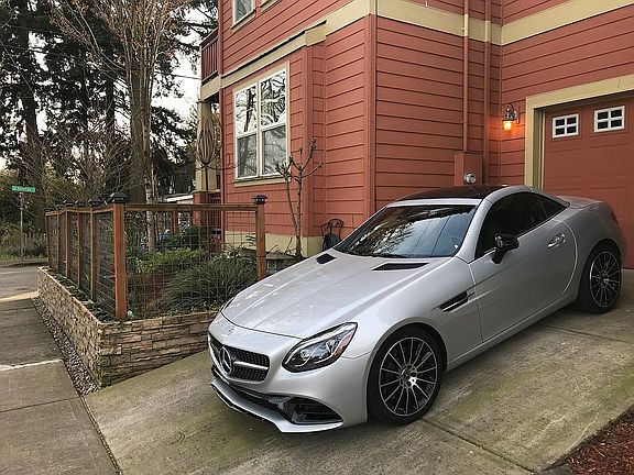 1 car w/electric garage door