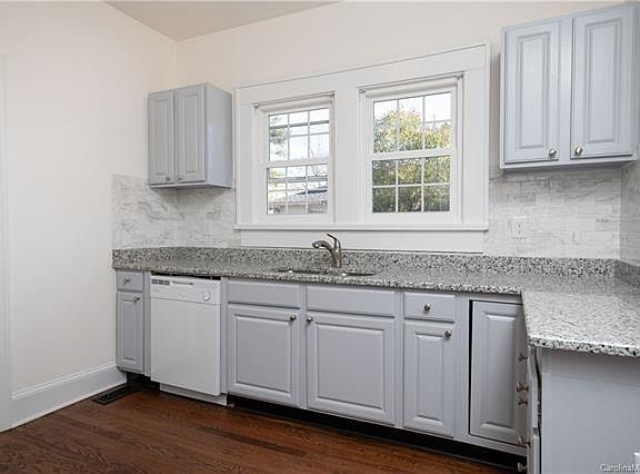 3rd image of 832 Charlotte Ave
