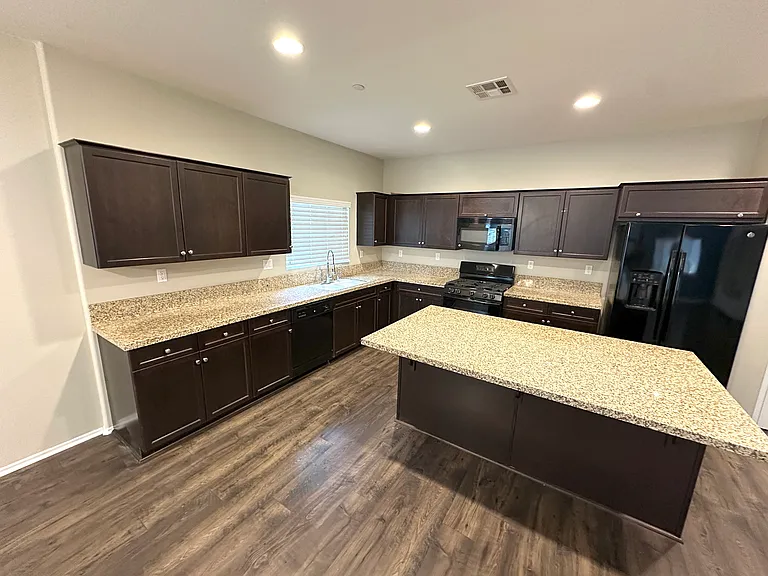 4862 Graphite Creek Rd — Photo 5