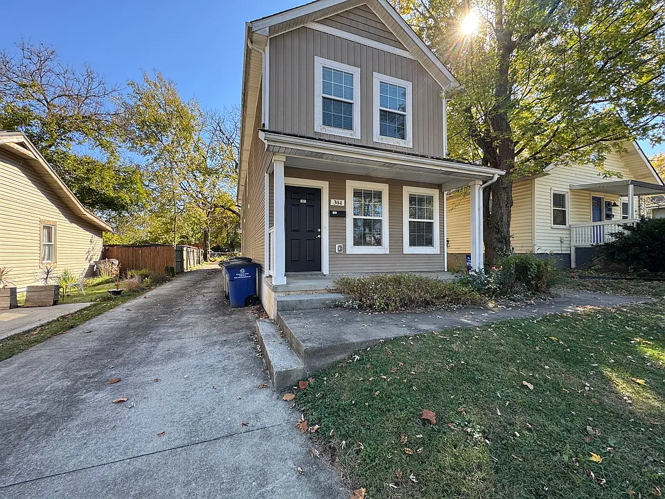 304 Richmond Ave #101