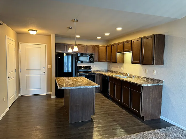 Aspen Trail Apartments — Photo 55