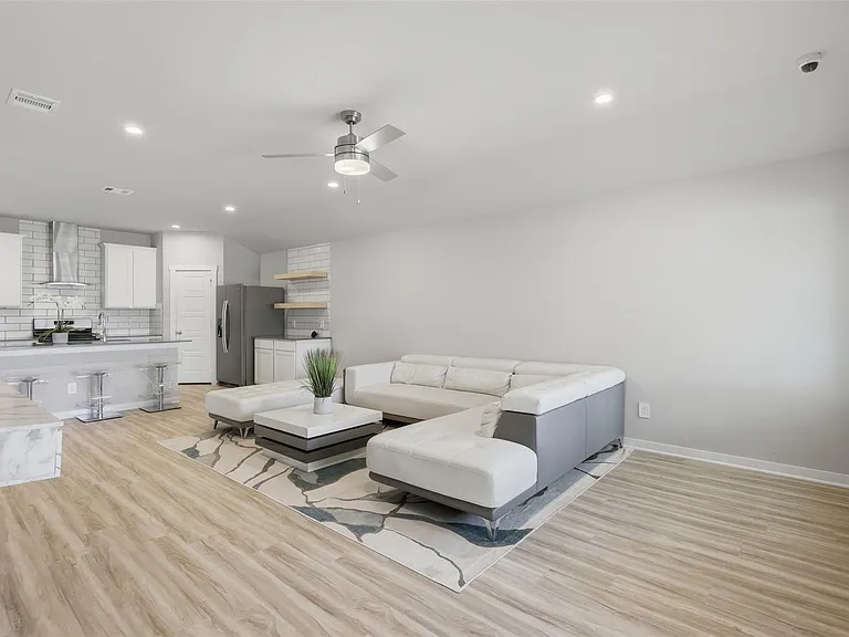 12914 Wempe Way — Photo 11