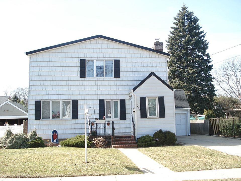 Lovely Home on Residential, Quiet Block