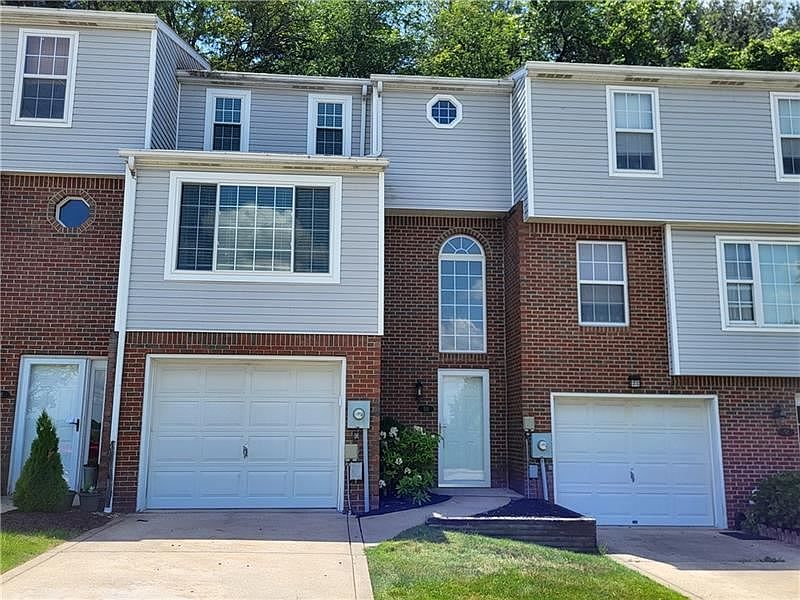 1st image of 50 Fairway Dr