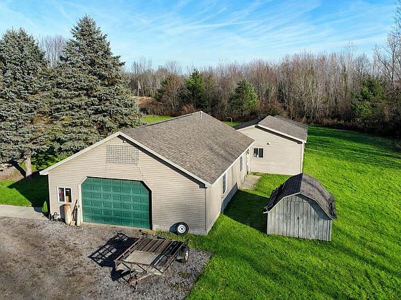 5th image of 3815 Roehrs Rd