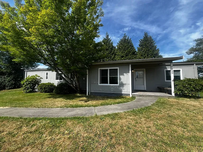7220 Valley View Rd — Photo 2